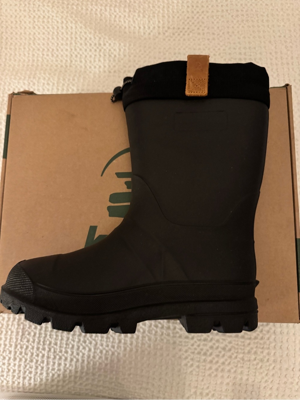 Tundra Black Womens Insulated Waterproof Snow Boot with Pull Tab